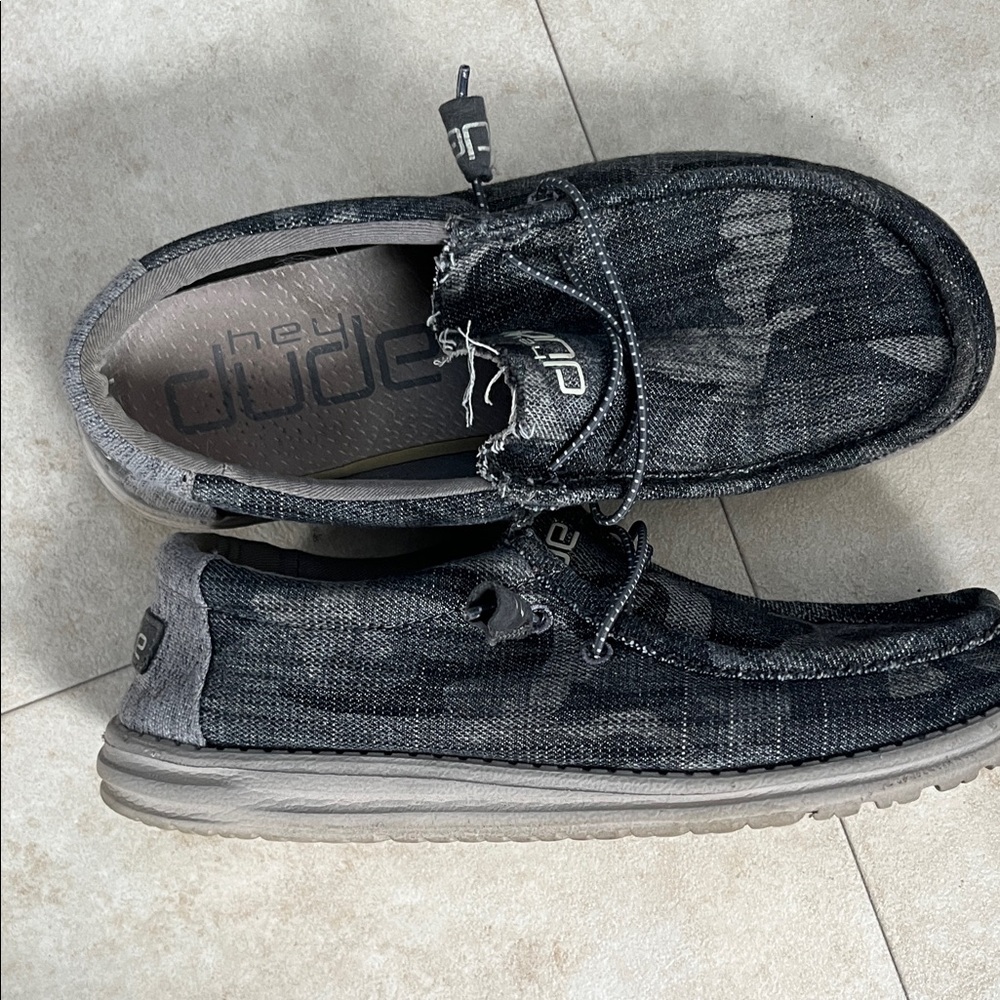 Hey Dude Men's Size 8/Women’s size 10 Camo Tweed - Picture 3 of 4